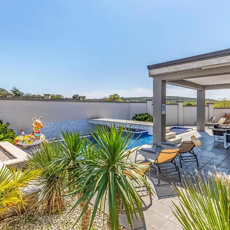 بيت للعطل Beautiful In بنجول