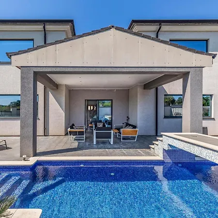 Beautiful In بيت للعطل