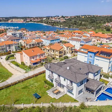 Beautiful In بيت للعطل بنجول